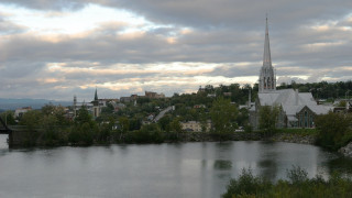 Church lake town cloudy sky - a cloudy sky above free wallpaper