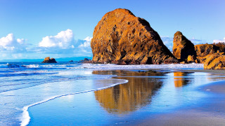 Beach rock waves sky clouds - wave free wallpaper