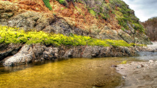 Rocky cliff river grassy trees - a grassy area next free wallpaper
