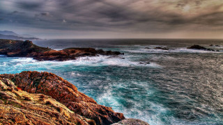 Rocky coast mountain lake sunset - free textures wallpaper
