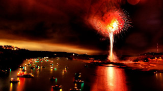 Fireworks water boats clouds dusk - andreas gursky free wallpaper