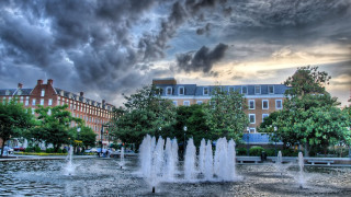 Fountain park cityscape stormy weather - stormy weather free wallpaper