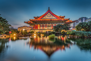 Building clock reflection water pond - cui bai free wallpaper