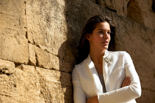 Woman white suit bowtie stone - eva gonzalès free wallpaper