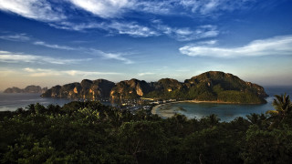 Beach mountain town water blue - don arday free wallpaper for desktop