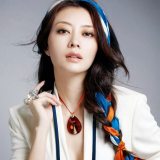 Woman scarf necklace ring accessories - aestheticism free wallpaper