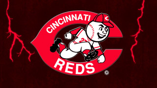 Baseball player running bat cincinnati - a baseball player free wallpaper