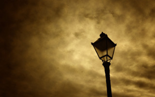 Street light cloudy sky bird - free bird wallpaper