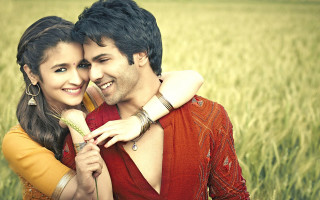 Man woman embracing smiling field - their face free wallpaper