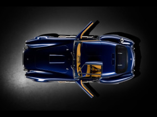 Blue sports car yellow stripe 2 - f 8 aperture free wallpaper
