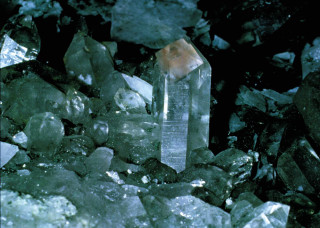 Rocks couple size clear together - free nature wallpaper
