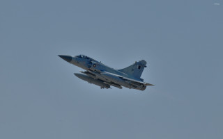 Fighter jet blue sky landing - a landing free wallpaper