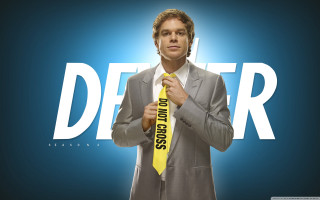Man suit tie holding defect - it in front free wallpaper