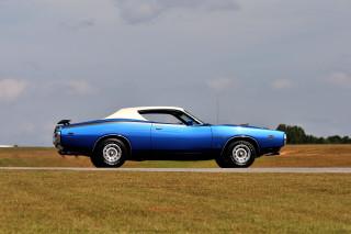 Blue car parked road grass 2 - blue sky free wallpaper