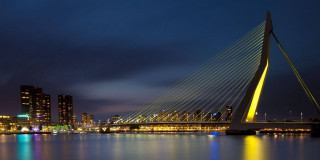Bridge water city night lights - de stijl free wallpaper