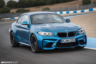 Blue bmw race track helmet - a blue bmw car free wallpaper