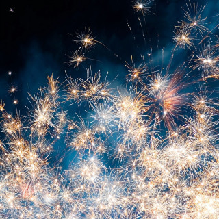 Fireworks black blue sky white - a bunch of fireworks free wallpaper