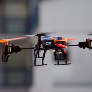 Small quad - free technology wallpaper