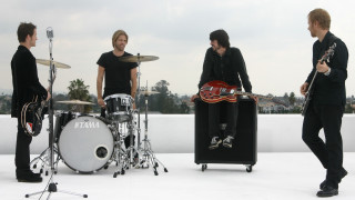 Rooftop band felix kelly bauhaus - a view of the city free wallpaper