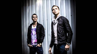 Two men metal wall white - artgem free wallpaper