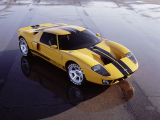 Yellow sports car wet parking - a black stripe free wallpaper