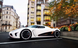 White sports car cityscape tokyo - andrew law free wallpaper