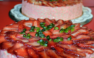 Strawberry cake rococo pastel foodphotography - food photography free wallpaper