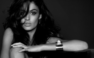 Woman rings blackwhite promotional araceli - right free wallpaper