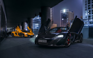 Black sports car open park - its door free wallpaper