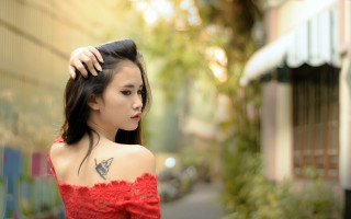 Woman red dress butterfly tattoo - outside free wallpaper