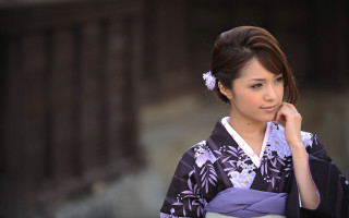 Woman kimono posing blurry floral - her cheek free wallpaper