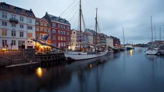 Harbor boats buildings dusk lights - dusk free wallpaper