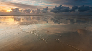 Beach clouds reflections sunset ocean - a few wave free wallpaper
