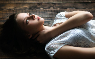 Eszter mattioni portrait black hair - portrait photography free wallpaper for desktop