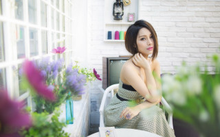 Woman chair window flowers tv - fei danxu free wallpaper