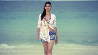 Woman beach white top blue - a white top free wallpaper
