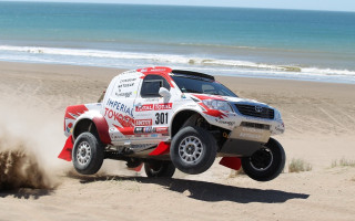 Truck beach sand ocean blue - eduardo lefebvre scovell free wallpaper