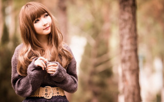 Praying woman forest anime photorealistic - anime style free wallpaper