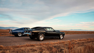 Black car blue car road - a black car free wallpaper
