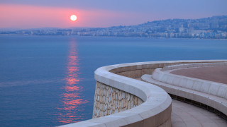 Sunset city mountain water tilt - bernard meninsky free wallpaper