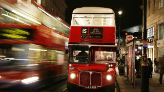 Double decker bus night cityscape - double free wallpaper