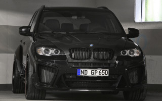 Black car garage license plate - a black car free wallpaper