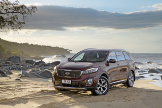 Brown suv beach ocean rocks - australian tonalism free wallpaper for desktop