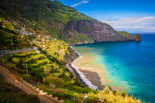 Scenic beach mountain road water - beautiful landscape free wallpaper