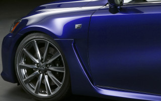 Blue car black rim white - a black rim free wallpaper