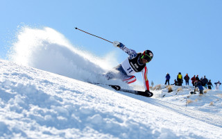 Skier watching hill snowy outdoor - fabien charuau free wallpaper