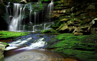 Waterfall mossy rock stream circular 2 - mossy free wallpaper