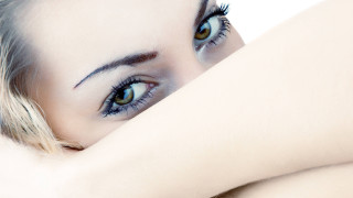 Florianne becker blue eyes hiding - her arm behind her head free wallpaper