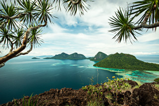 Tropical island lagoon bamboo beach - a tropical island free wallpaper