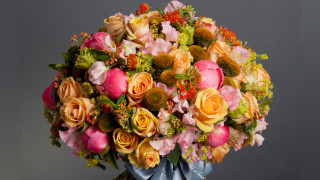 Flower bouquet vase colorful rococo - a flemish baroque free wallpaper